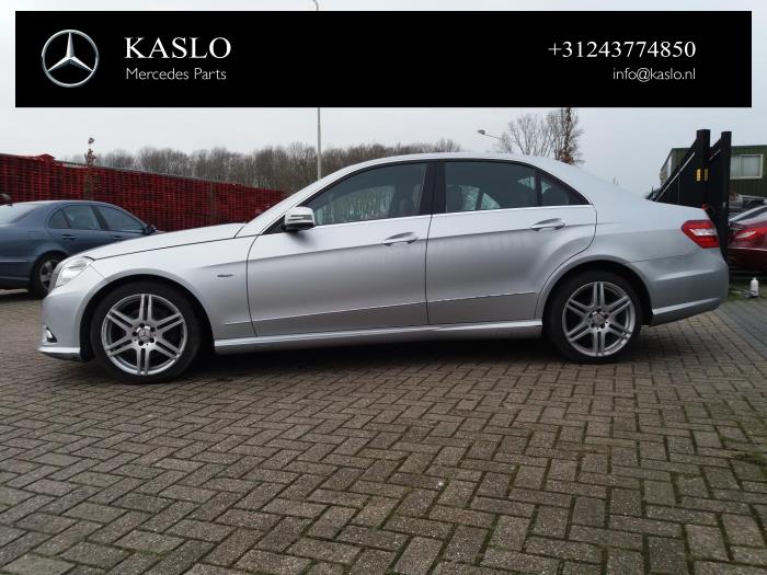 Mercedes E E-250 CDI 16V BlueEfficiency Sloopvoertuig (2010, Metallic, Zilver)