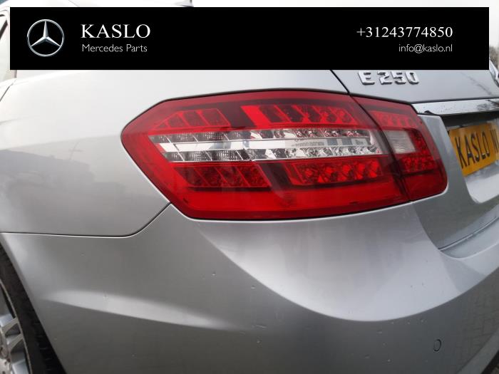 Mercedes E E-250 CDI 16V BlueEfficiency Sloopvoertuig (2010, Metallic, Zilver)