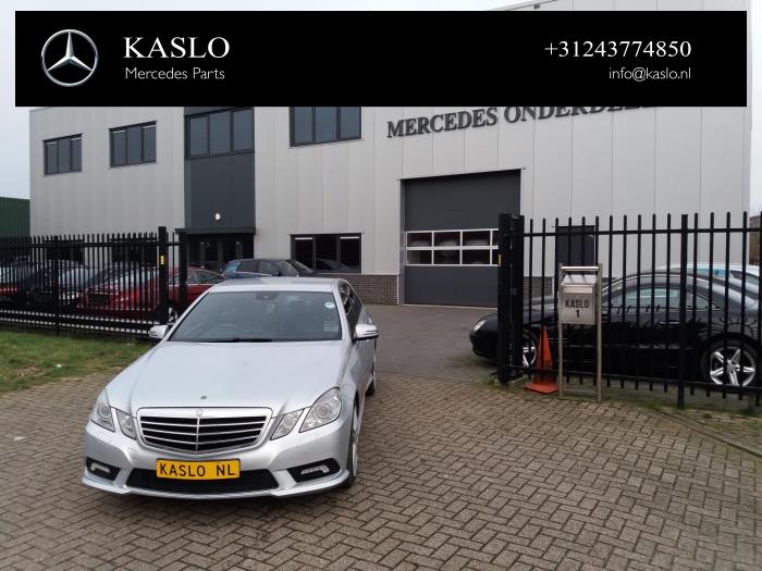 Mercedes E E-250 CDI 16V BlueEfficiency Sloopvoertuig (2010, Metallic, Zilver)
