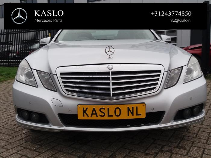 Mercedes E E-220 CDI 16V BlueEfficiency Sloopvoertuig (2010, Metallic, Zilver)