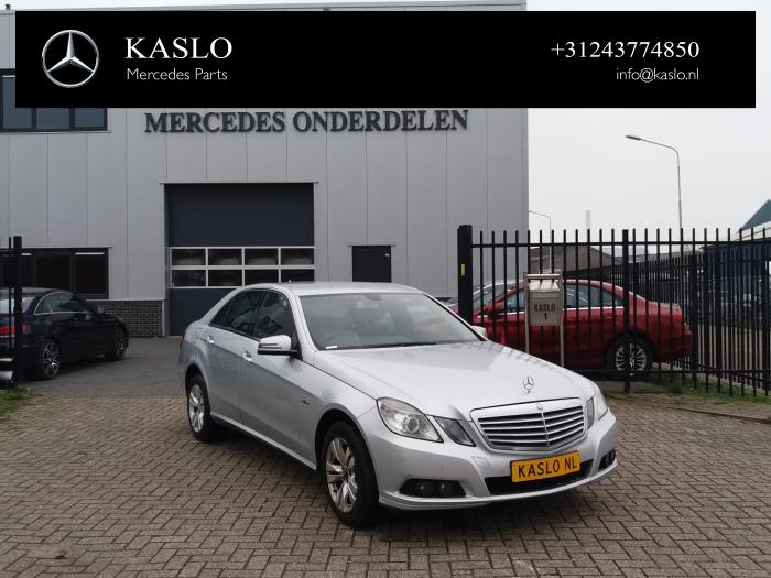Mercedes E E-220 CDI 16V BlueEfficiency Sloopvoertuig (2010, Metallic, Zilver)