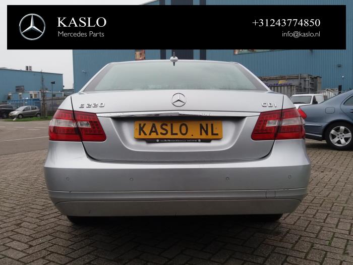 Mercedes E E-220 CDI 16V BlueEfficiency Sloopvoertuig (2010, Metallic, Zilver)