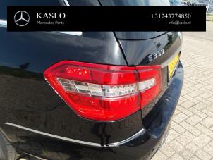 Mercedes E Estate E-350 CDI V6 24V BlueEfficiency Sloopvoertuig (2010, Metallic, Zwart)