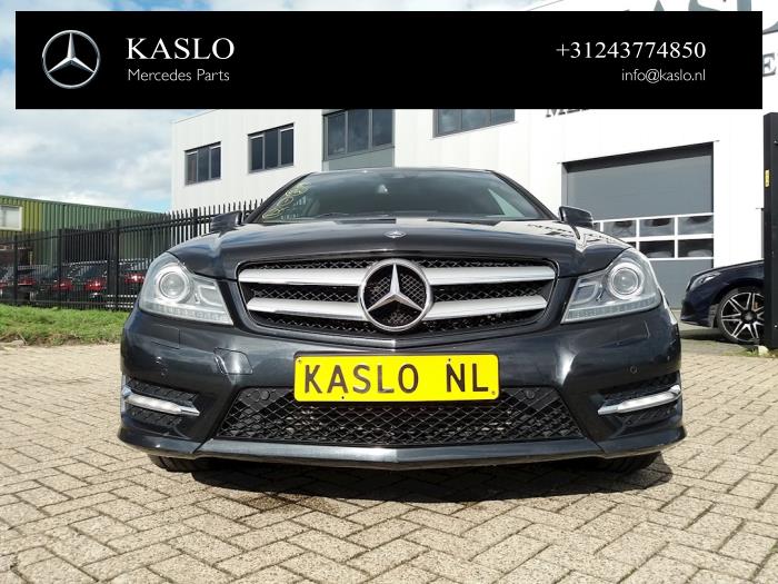 Mercedes C 1.8 C-180 CGI 16V BlueEfficiency Sloopvoertuig (2011, Metallic, Zwart)