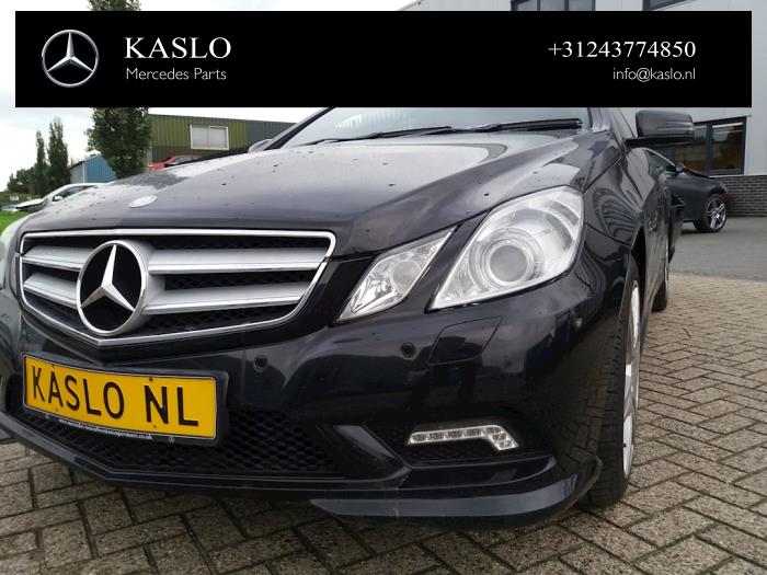 Mercedes E E-220 CDI 16V BlueEfficiency Sloopvoertuig (2011, Metallic, Zwart)