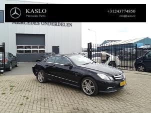 Mercedes E E-220 CDI 16V BlueEfficiency Sloopvoertuig (2011, Metallic, Zwart)