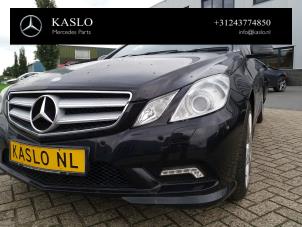 Mercedes E E-220 CDI 16V BlueEfficiency Sloopvoertuig (2011, Metallic, Zwart)