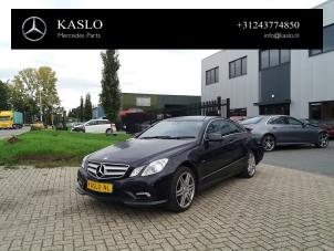 Mercedes E E-220 CDI 16V BlueEfficiency Sloopvoertuig (2011, Metallic, Zwart)