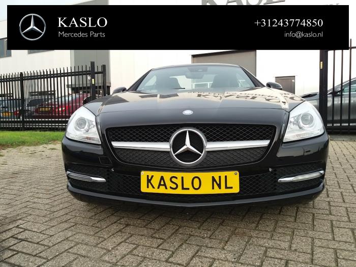 Mercedes SLK 1.8 200 16V BlueEFFICIENCY Sloopvoertuig (2011, Metallic, Zwart)