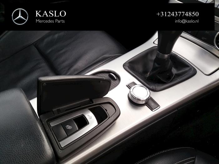 Mercedes SLK 1.8 200 16V BlueEFFICIENCY Sloopvoertuig (2011, Metallic, Zwart)