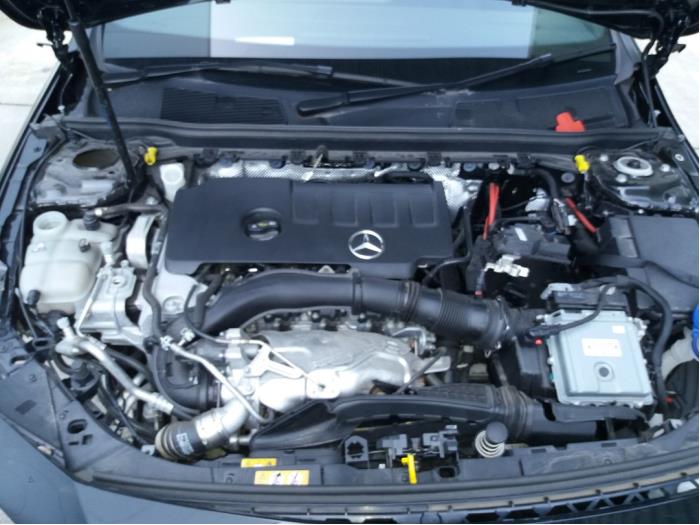 Mercedes A 2.0 A-220 Turbo 16V Sloopvoertuig (2019, Metallic, Zwart)