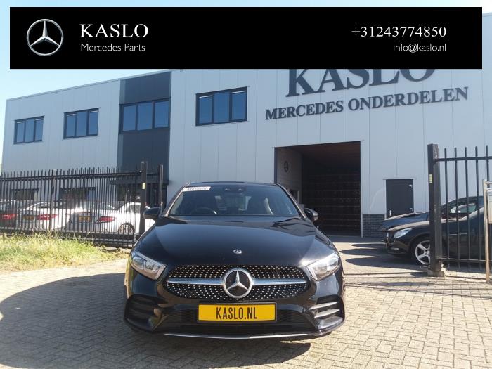 Mercedes A 1.3 A-200 Turbo 16V Sloopvoertuig (2018, Metallic, Zwart)