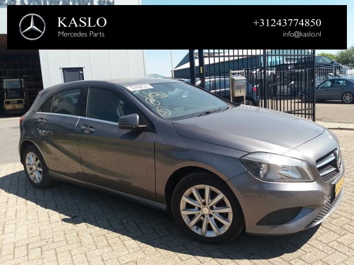 Mercedes A 1.5 A-180 CDI, A-180d 16V Sloopvoertuig (2014, Metallic, Grijs)
