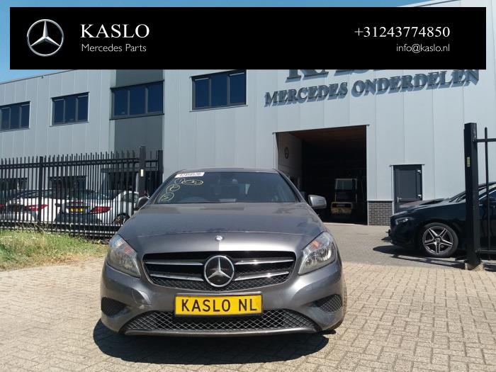 Mercedes A 1.5 A-180 CDI, A-180d 16V Sloopvoertuig (2014, Metallic, Grijs)