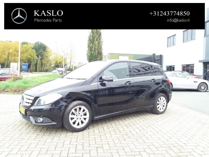 Mercedes B 1.8 B-180 CDI BlueEFFICIENCY 16V Sloopvoertuig (2012, Metallic, Zwart)