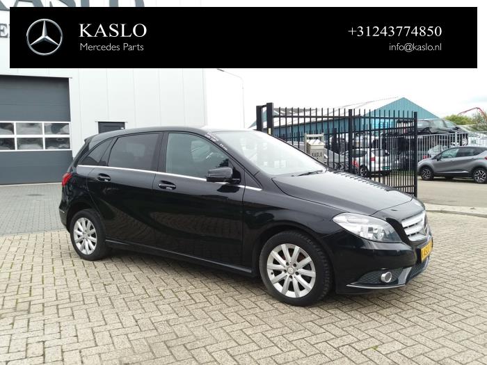 Mercedes B 1.8 B-180 CDI BlueEFFICIENCY 16V Sloopvoertuig (2012, Metallic, Zwart)