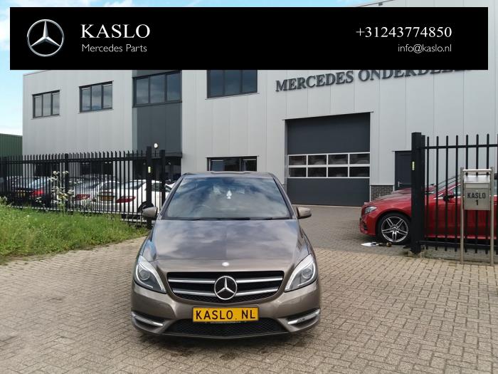 Mercedes B 1.8 B-180 CDI BlueEFFICIENCY 16V Sloopvoertuig (2012, Metallic, Grijs)
