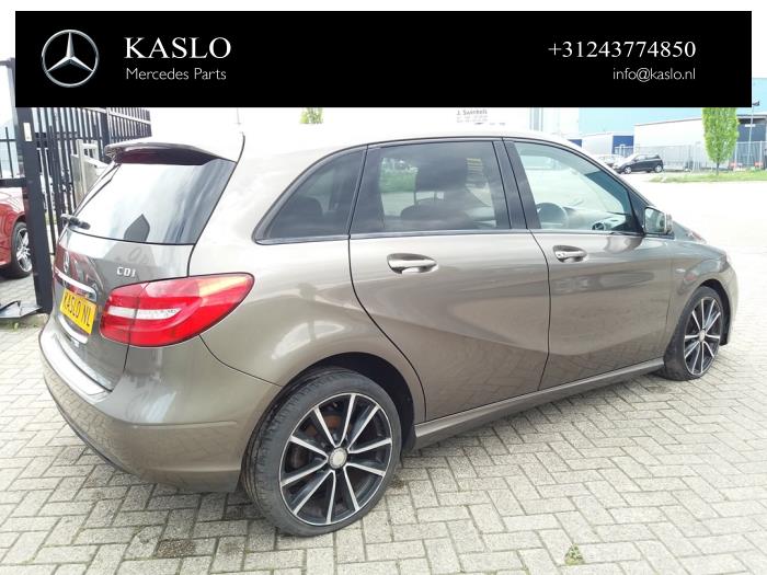 Mercedes B 1.8 B-180 CDI BlueEFFICIENCY 16V Sloopvoertuig (2012, Metallic, Grijs)