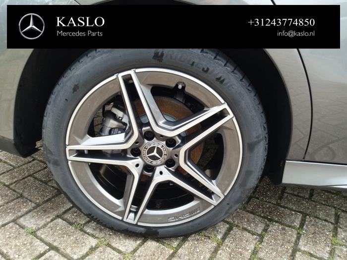 Mercedes CLA Shooting Brake 1.3 CLA-200 Turbo 16V Sloopvoertuig (2020, Metallic, Grijs)