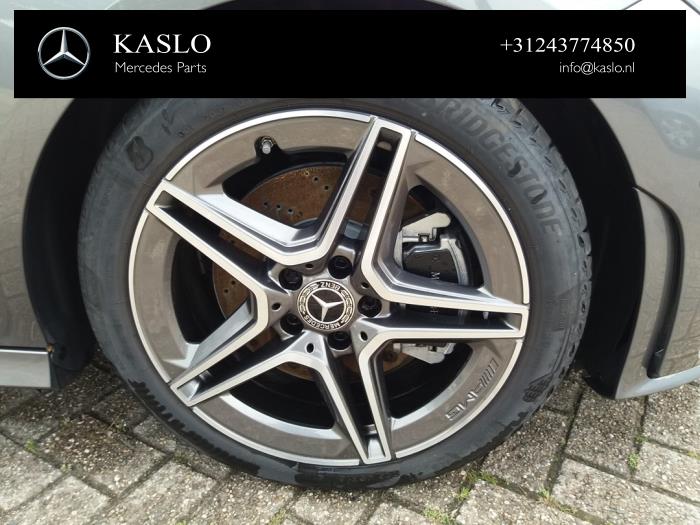 Mercedes CLA Shooting Brake 1.3 CLA-200 Turbo 16V Sloopvoertuig (2020, Metallic, Grijs)