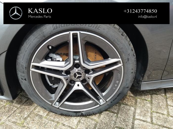 Mercedes CLA Shooting Brake 1.3 CLA-200 Turbo 16V Sloopvoertuig (2020, Metallic, Grijs)