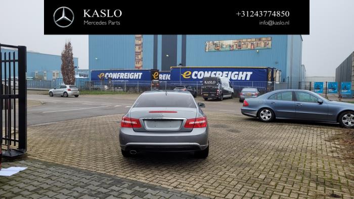 Mercedes E E-220 CDI 16V BlueEfficiency Sloopvoertuig (2011, Metallic, Zilvergrijs)