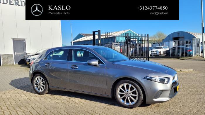 Mercedes A 1.5 A-180d Sloopvoertuig (2018, Metallic, Grijs)