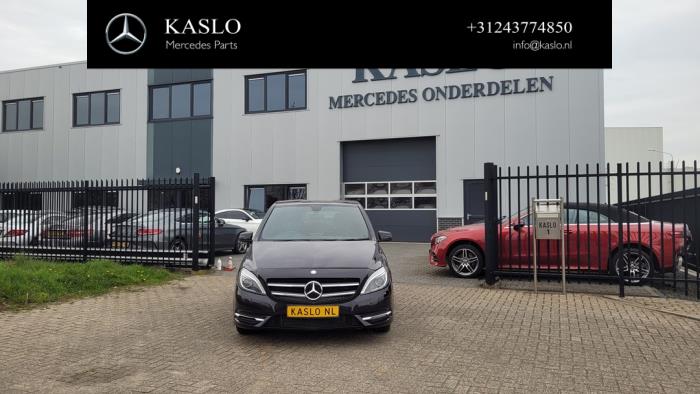 Mercedes B 1.5 B-180 CDI,d 16V Sloopvoertuig (2014, Metallic, Paars)