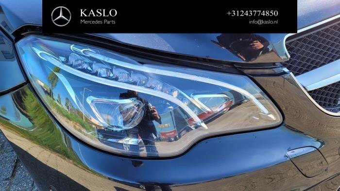 Mercedes E E-220 CDI 16V BlueEfficiency Sloopvoertuig (2011, Metallic, Zwart)