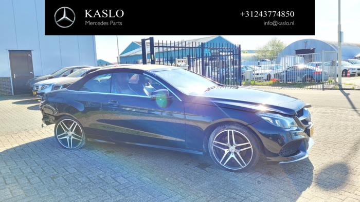 Mercedes E E-220 CDI 16V BlueEfficiency Sloopvoertuig (2011, Metallic, Zwart)