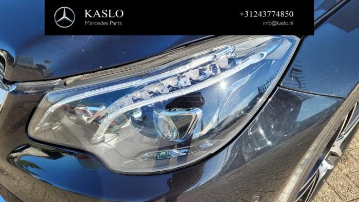 Mercedes E E-220 CDI 16V BlueEfficiency Sloopvoertuig (2011, Metallic, Zwart)