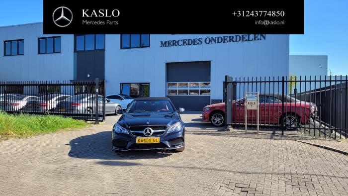 Mercedes E E-220 CDI 16V BlueEfficiency Sloopvoertuig (2011, Metallic, Zwart)