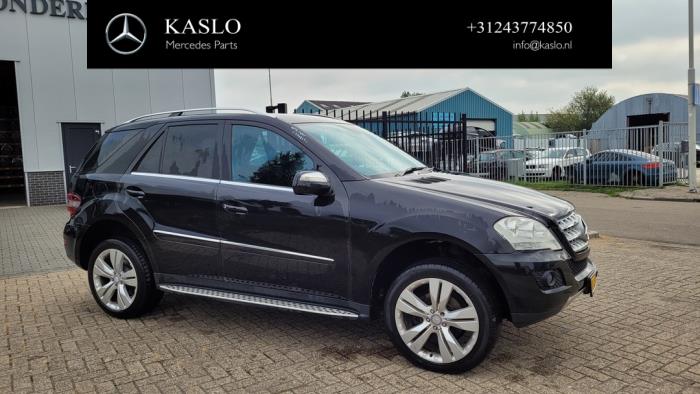 Mercedes ML II 3.0 ML-280 CDI 4-Matic V6 24V Sloopvoertuig (2009, Metallic, Zwart)