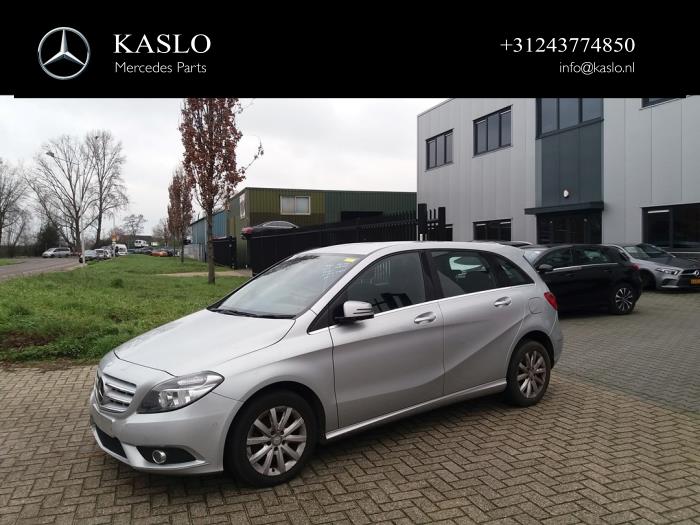 Mercedes B 1.8 B-180 CDI BlueEFFICIENCY 16V Sloopvoertuig (2013, Metallic, Zilver)