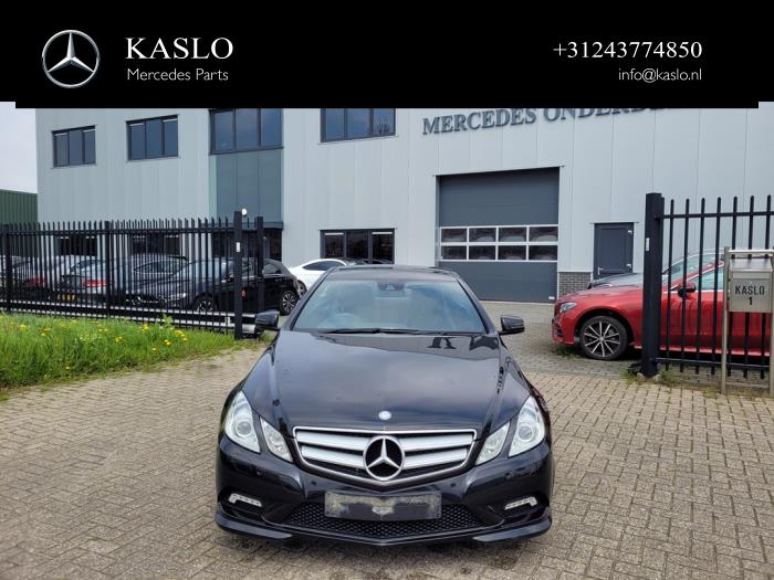 Mercedes E E-250 CDI 16V Sloopvoertuig (2010, Metallic, Zwart)