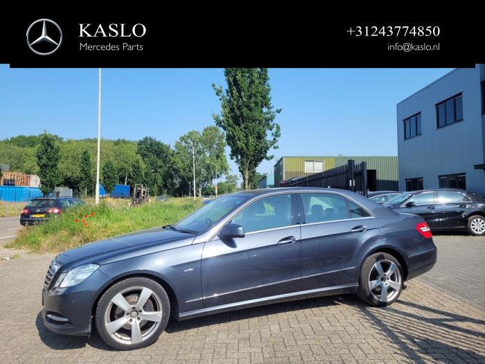 Mercedes E E-220 CDI 16V BlueEfficiency Sloopvoertuig (2011, Metallic, Grijs)