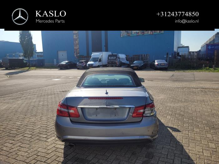 Mercedes E E-220 CDI 16V BlueEfficiency Sloopvoertuig (2011, Metallic, Zilver)