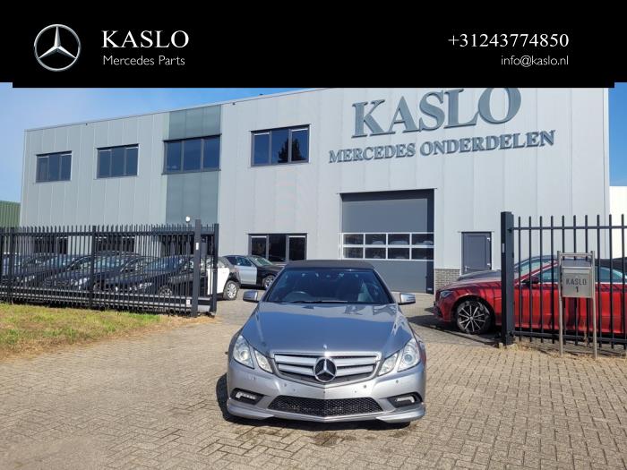 Mercedes E E-220 CDI 16V BlueEfficiency Sloopvoertuig (2011, Metallic, Zilver)