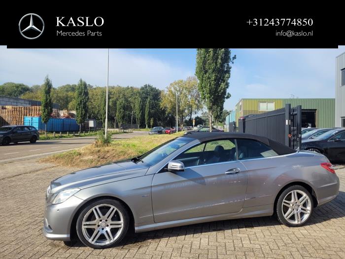 Mercedes E E-220 CDI 16V BlueEfficiency Sloopvoertuig (2011, Metallic, Zilver)