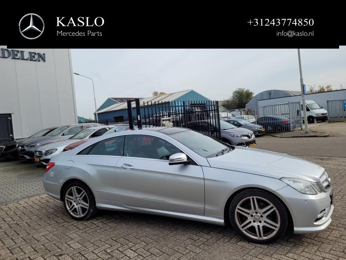 Mercedes E E-220 CDI 16V BlueEfficiency Sloopvoertuig (2013, Metallic, Zilver)