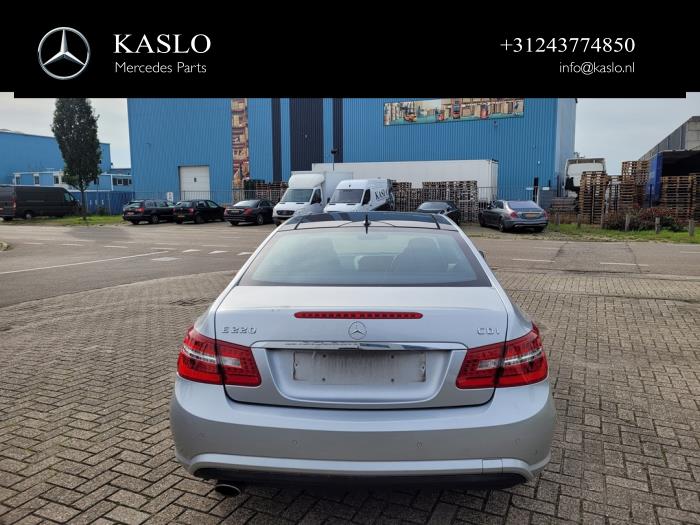 Mercedes E E-220 CDI 16V BlueEfficiency Sloopvoertuig (2013, Metallic, Zilver)