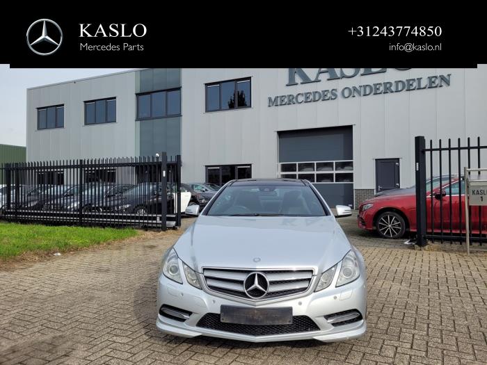 Mercedes E E-220 CDI 16V BlueEfficiency Sloopvoertuig (2013, Metallic, Zilver)