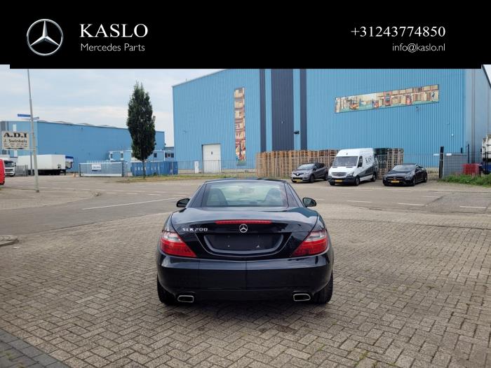 Mercedes SLK 1.8 200 16V BlueEFFICIENCY Sloopvoertuig (2012, Metallic, Zwart)