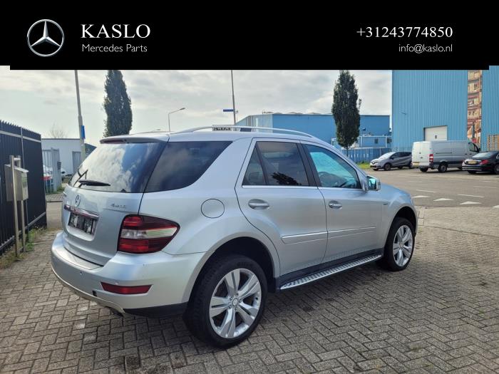 Mercedes ML II 3.0 ML-350 CDI BlueTec 4-Matic V6 24V Sloopvoertuig (2010, Metallic, Zilver)