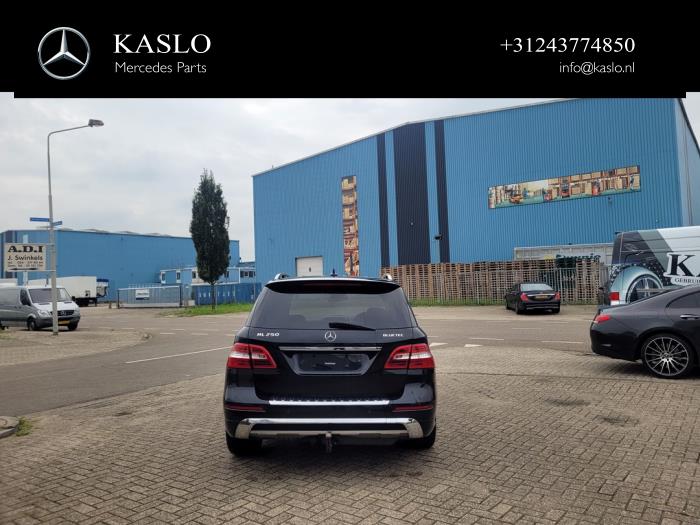 Mercedes ML III 2.1 ML-250 CDI 16V BlueTEC 4-Matic Sloopvoertuig (2013, Metallic, Zwart)