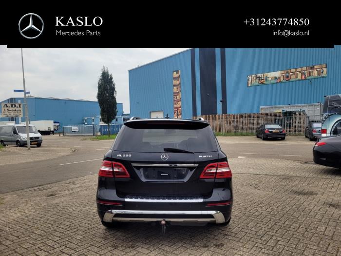 Mercedes ML III 2.1 ML-250 CDI 16V BlueTEC 4-Matic Sloopvoertuig (2013, Metallic, Zwart)