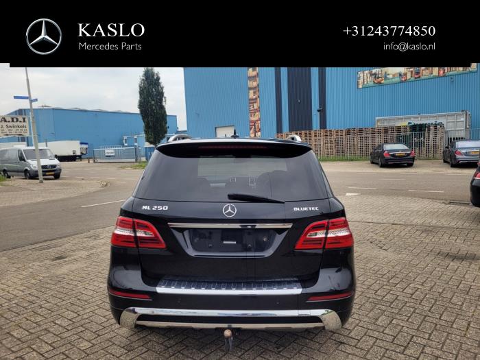 Mercedes ML III 2.1 ML-250 CDI 16V BlueTEC 4-Matic Sloopvoertuig (2013, Metallic, Zwart)