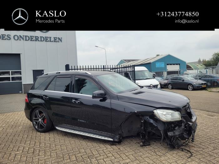 Mercedes ML III 2.1 ML-250 CDI 16V BlueTEC 4-Matic Sloopvoertuig (2013, Metallic, Zwart)