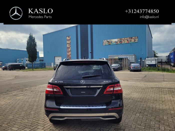 Mercedes ML III 2.1 ML-250 CDI 16V BlueTEC 4-Matic Sloopvoertuig (2012, Metallic, Zwart)
