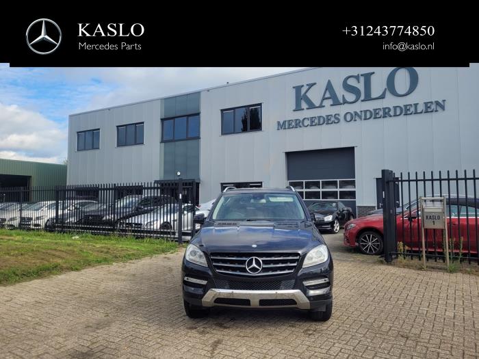 Mercedes ML III 2.1 ML-250 CDI 16V BlueTEC 4-Matic Sloopvoertuig (2012, Metallic, Zwart)